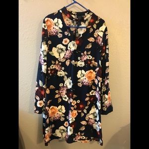 Lord & Taylor Long floral sleeved dress NWT